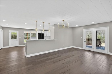Welcome to this beautifully restored country estate embodies - photo 14