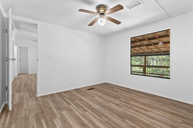 **BEST PRICED DEEP-WATER HOME IN STEINHATCHEE** Escape to the - photo 15
