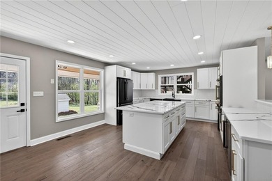 Welcome to this beautifully restored country estate embodies - photo 16