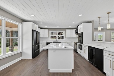 Welcome to this beautifully restored country estate embodies - photo 17