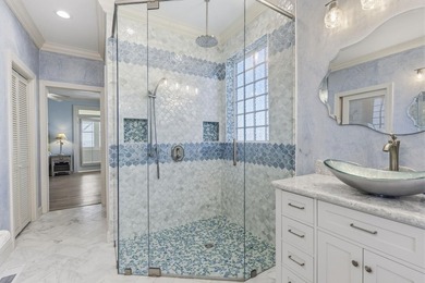 Oceanfront, five-bedroom, six-bathroom, fully remodeled raised - photo 26