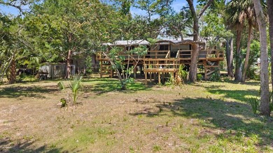 **BEST PRICED DEEP-WATER HOME IN STEINHATCHEE** Escape to the - photo 28