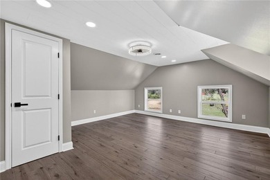 Welcome to this beautifully restored country estate embodies - photo 28