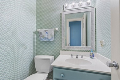 Oceanfront, five-bedroom, six-bathroom, fully remodeled raised - photo 31