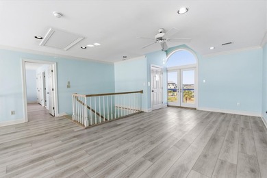 Oceanfront, five-bedroom, six-bathroom, fully remodeled raised - photo 45