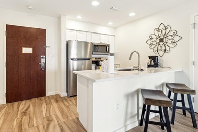 This fully furnished, beachside getaway offers breathtaking - photo 5