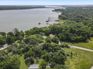 Stunning Lakefront Property on Lake Worth with a pool and a - photo 6