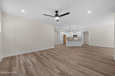 Be the first owner of this beautiful Treweek Construction Home! - photo 16