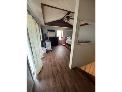 Perfect home for a large family, a rental , or someone that - photo 21