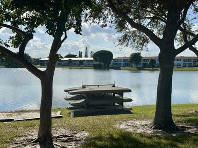 Beautifully Furnished, TURNKEY 1BD/1.5BA Condo on second floor - photo 21