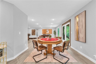 Luxury, Privacy, and Timeless Craftsmanship! Stunning 2023 - photo 25
