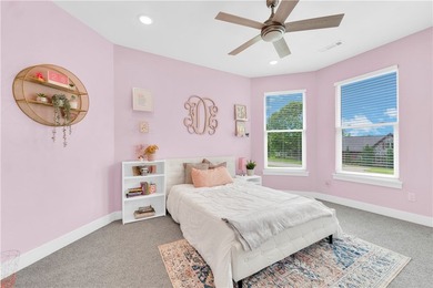 Luxury, Privacy, and Timeless Craftsmanship! Stunning 2023 - photo 31