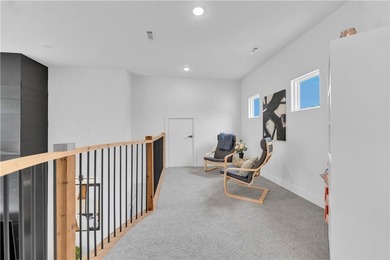 Luxury, Privacy, and Timeless Craftsmanship! Stunning 2023 - photo 35