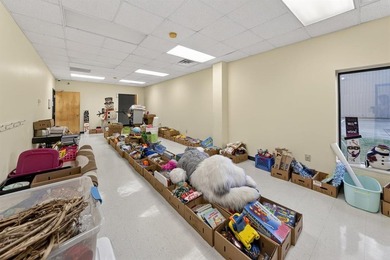 Excellent commercial opportunity in a high-visibility Henderson - photo 7