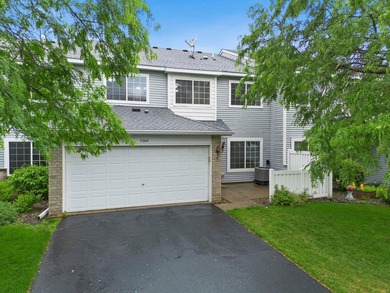 Discover the perfect blend of style and convenience in this - photo 2