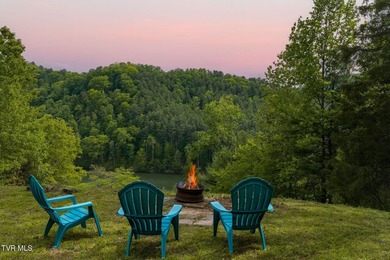 Escape to your own slice of mountain serenity in the heart of - photo 4