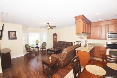 This Stylish Condo Boasts 9Ft Ceilings, Sleek Finishes And An - photo 1