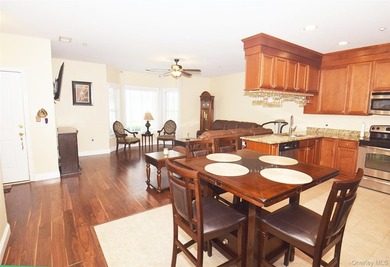 This Stylish Condo Boasts 9Ft Ceilings, Sleek Finishes And An - photo 6
