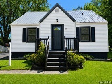 Welcome to this beautifully updated 3-bedroom, 1.5-bath home - photo 2