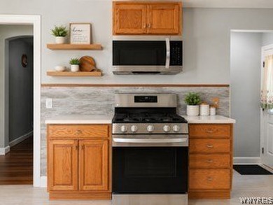 Welcome to this beautifully updated 3-bedroom, 1.5-bath home - photo 6