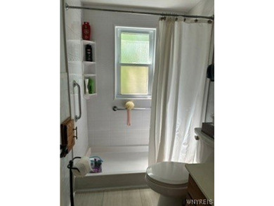Welcome to this beautifully updated 3-bedroom, 1.5-bath home - photo 7