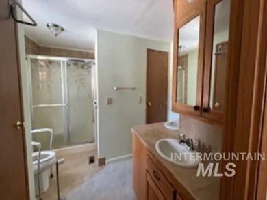 Located in beautiful Garden Valley. Home has 2 bedrooms and 2 - photo 14