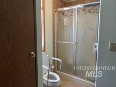 Located in beautiful Garden Valley. Home has 2 bedrooms and 2 - photo 16
