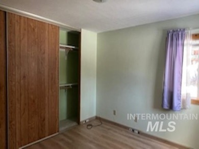 Located in beautiful Garden Valley. Home has 2 bedrooms and 2 - photo 17