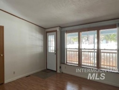 Located in beautiful Garden Valley. Home has 2 bedrooms and 2 - photo 20