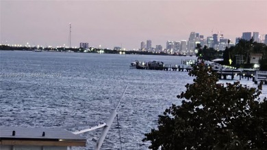 **Reduced**Beautiful, huge, remodeled condo with direct water - photo 22