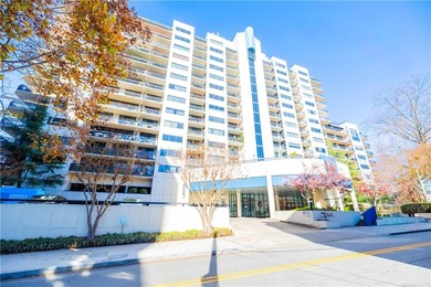 Lake Clara Meer Condo For Sale in Atlanta Georgia