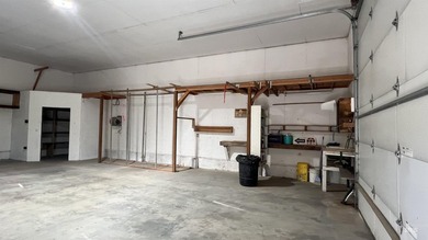 Located in beautiful Garden Valley. Home has 2 bedrooms and 2 - photo 33