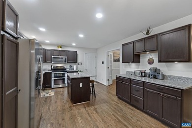 Welcome home to this beautifully maintained 5-bedroom, 2.5-bath - photo 11