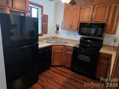 Welcome to this charming townhome in Willow Run! This property - photo 18