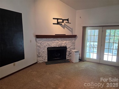Welcome to this charming townhome in Willow Run! This property - photo 20