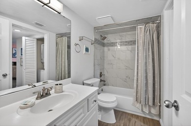 INCREDIBLE VIEWS from this 3 bed/2 bath condo. The oversized - photo 13