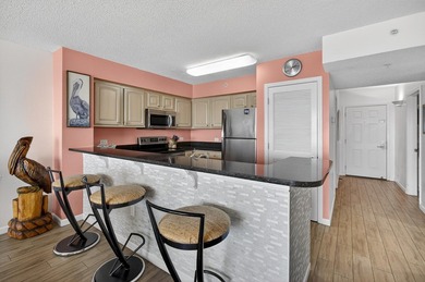 INCREDIBLE VIEWS from this 3 bed/2 bath condo. The oversized - photo 17