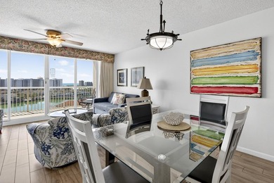INCREDIBLE VIEWS from this 3 bed/2 bath condo. The oversized - photo 20