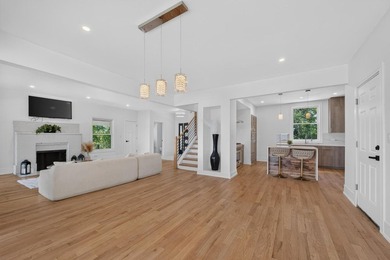 Stunning Long Lake lakefront estate on over an acre of pristine - photo 25