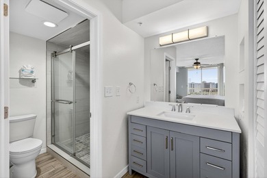 INCREDIBLE VIEWS from this 3 bed/2 bath condo. The oversized - photo 26