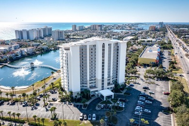INCREDIBLE VIEWS from this 3 bed/2 bath condo. The oversized - photo 46