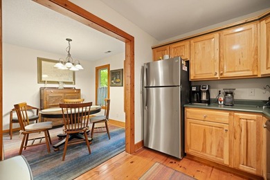A peaceful retreat surrounded by nature - perfect for living - photo 12