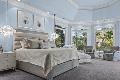 NEWLY RENOVATED AND MOVE IN READY, THIS 9,000 SQ. FT. RESIDENCE - photo 26