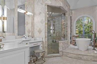 NEWLY RENOVATED AND MOVE IN READY, THIS 9,000 SQ. FT. RESIDENCE - photo 28