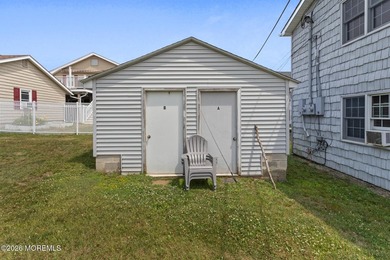 Outstanding opportunity to own a well-maintained duplex in - photo 29