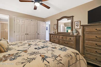 Completely Remodeled Home on a Double Lot - Move-In Ready! Don't - photo 19