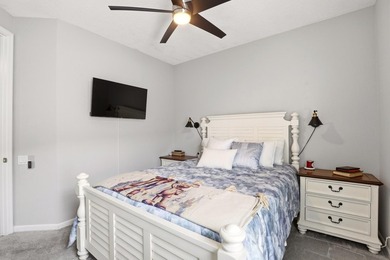 Beautifully maintained 4-bedroom, 2-bath home with a 2-car - photo 19