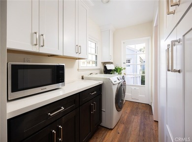 *Single level *2 car garage *Floral Park *Remodeled. Nestled in - photo 21