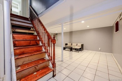 This is a well maintained and move in ready home. Three bedrooms - photo 22