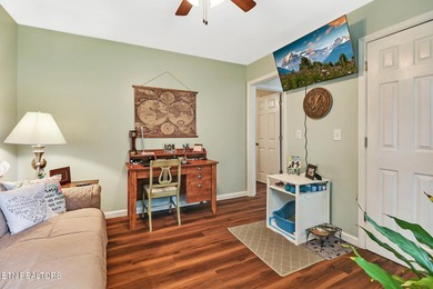 Completely Remodeled Home on a Double Lot - Move-In Ready! Don't - photo 25